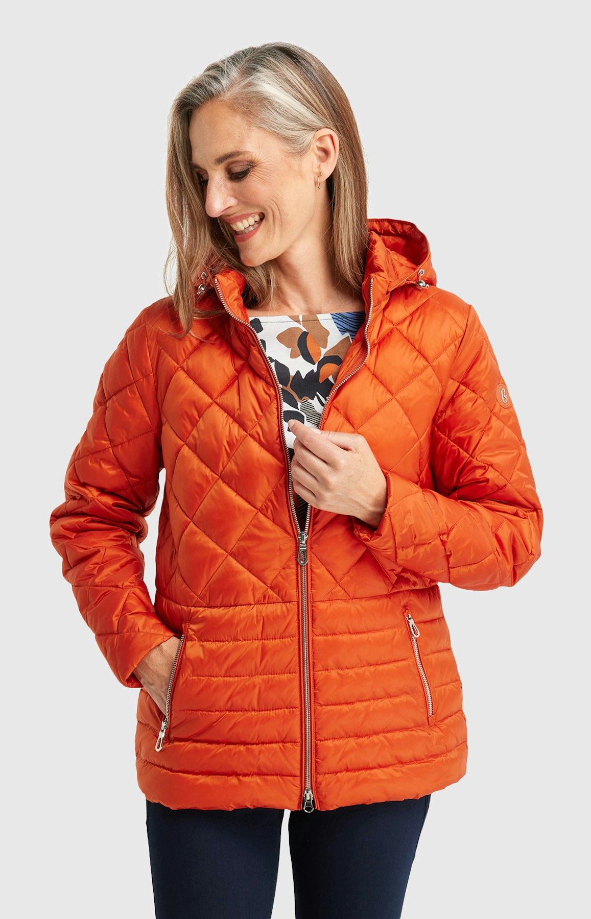 Steppjacke mit Kapuze in Rot