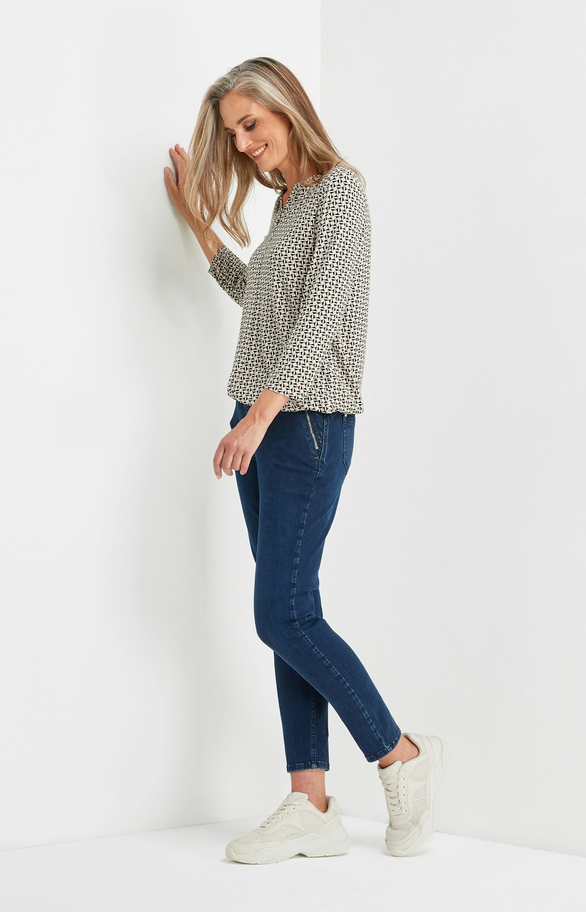 Shirt mit Allover-Muster in Beige