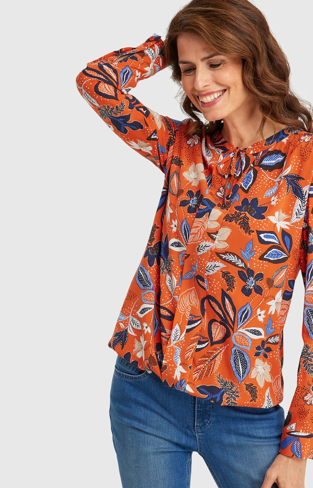 Shirtbluse mit Allover-Muster in Orange