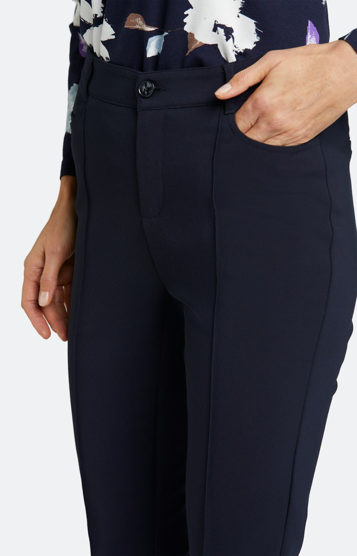 Hose mit schmalem Bein