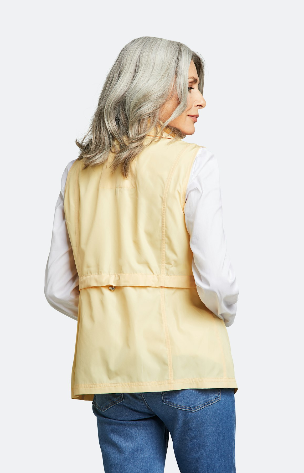 Weste mit Druckknöpfen