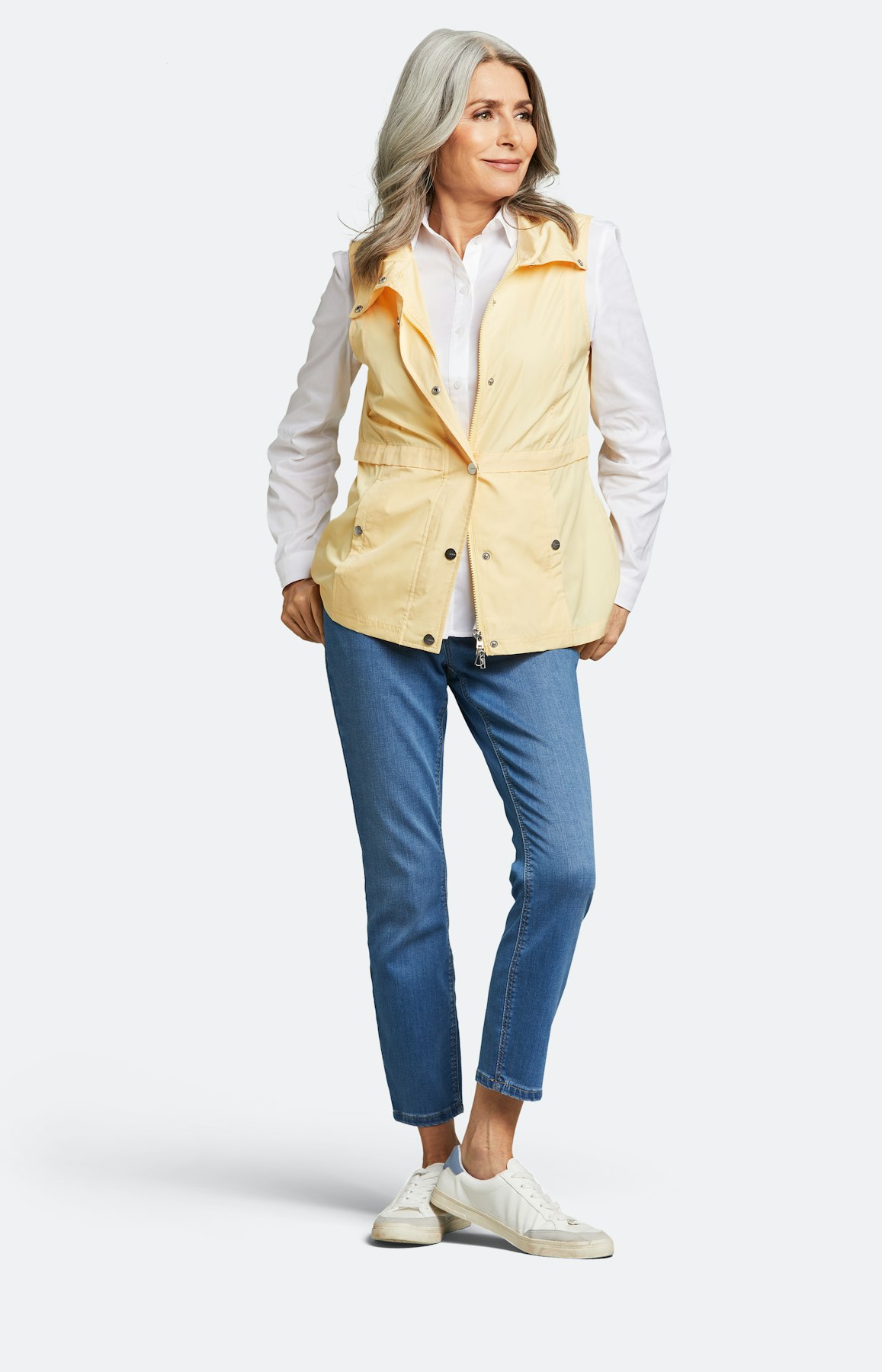 Weste mit Druckknöpfen