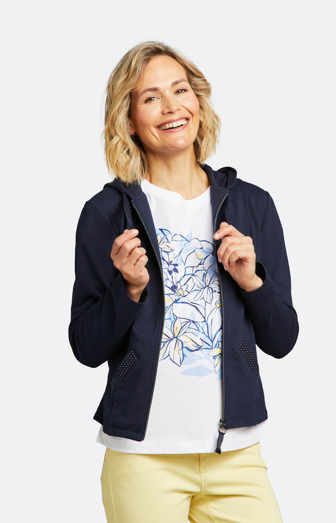 Sweatjacke mit Kapuze