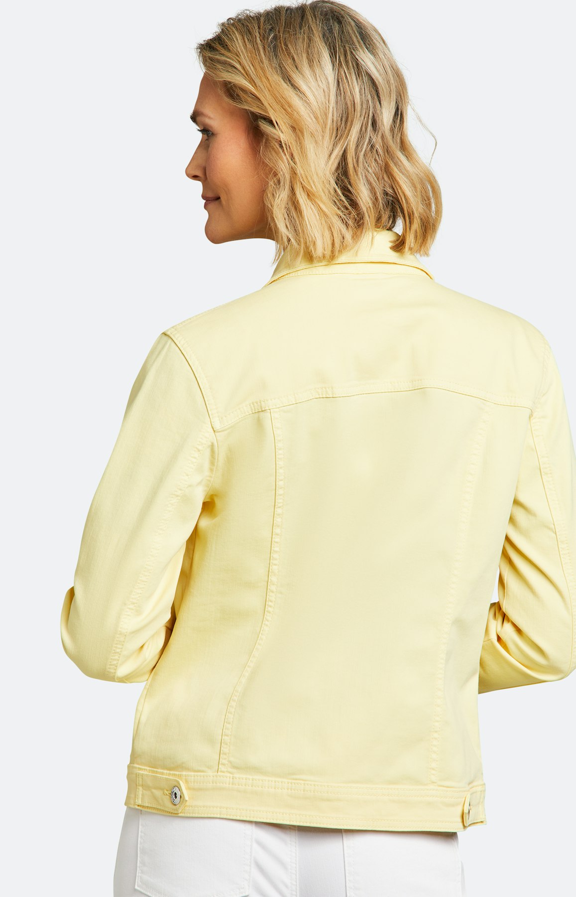 Jeansjacke mit Taschen