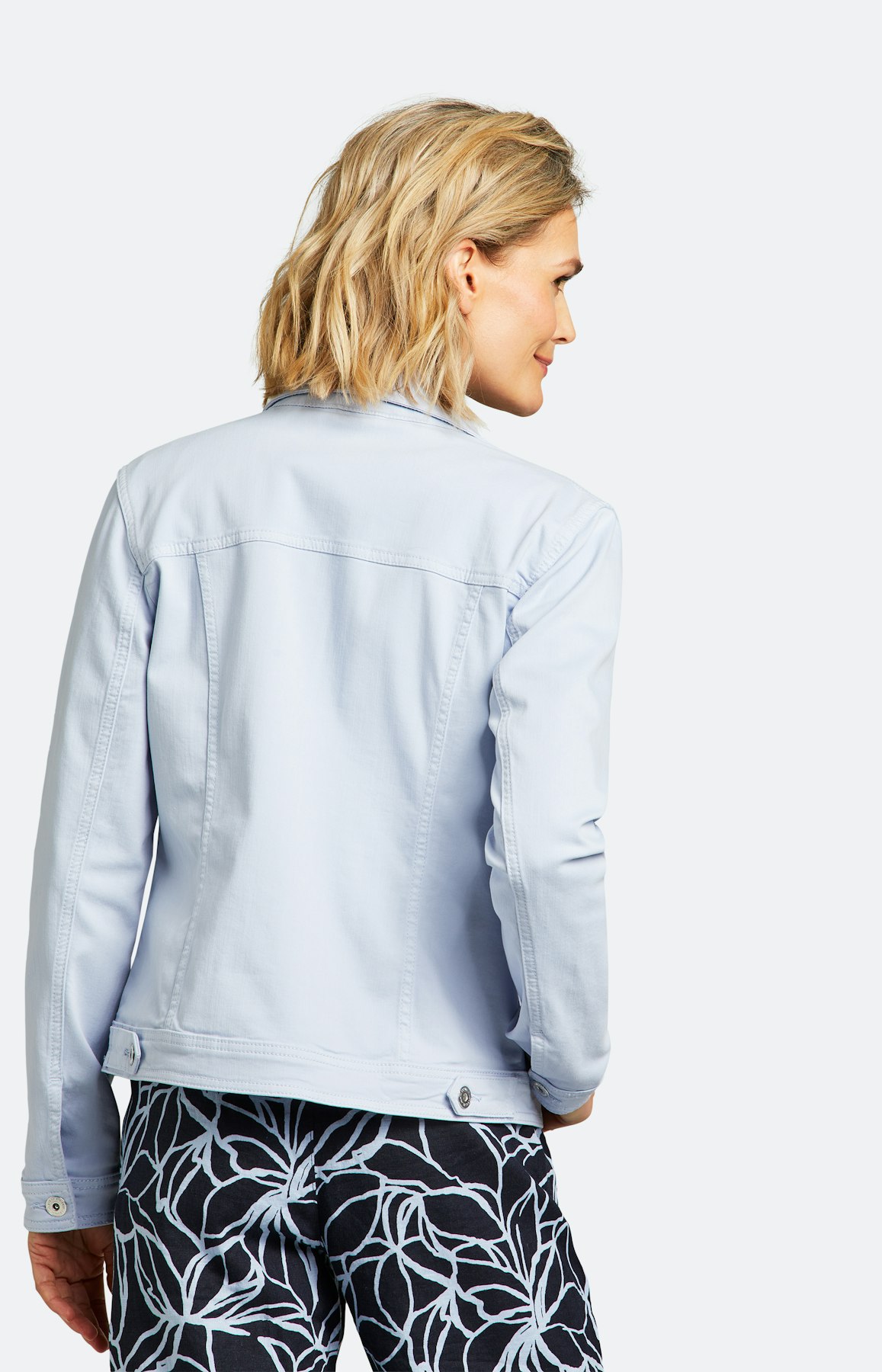 Jeansjacke mit Taschen