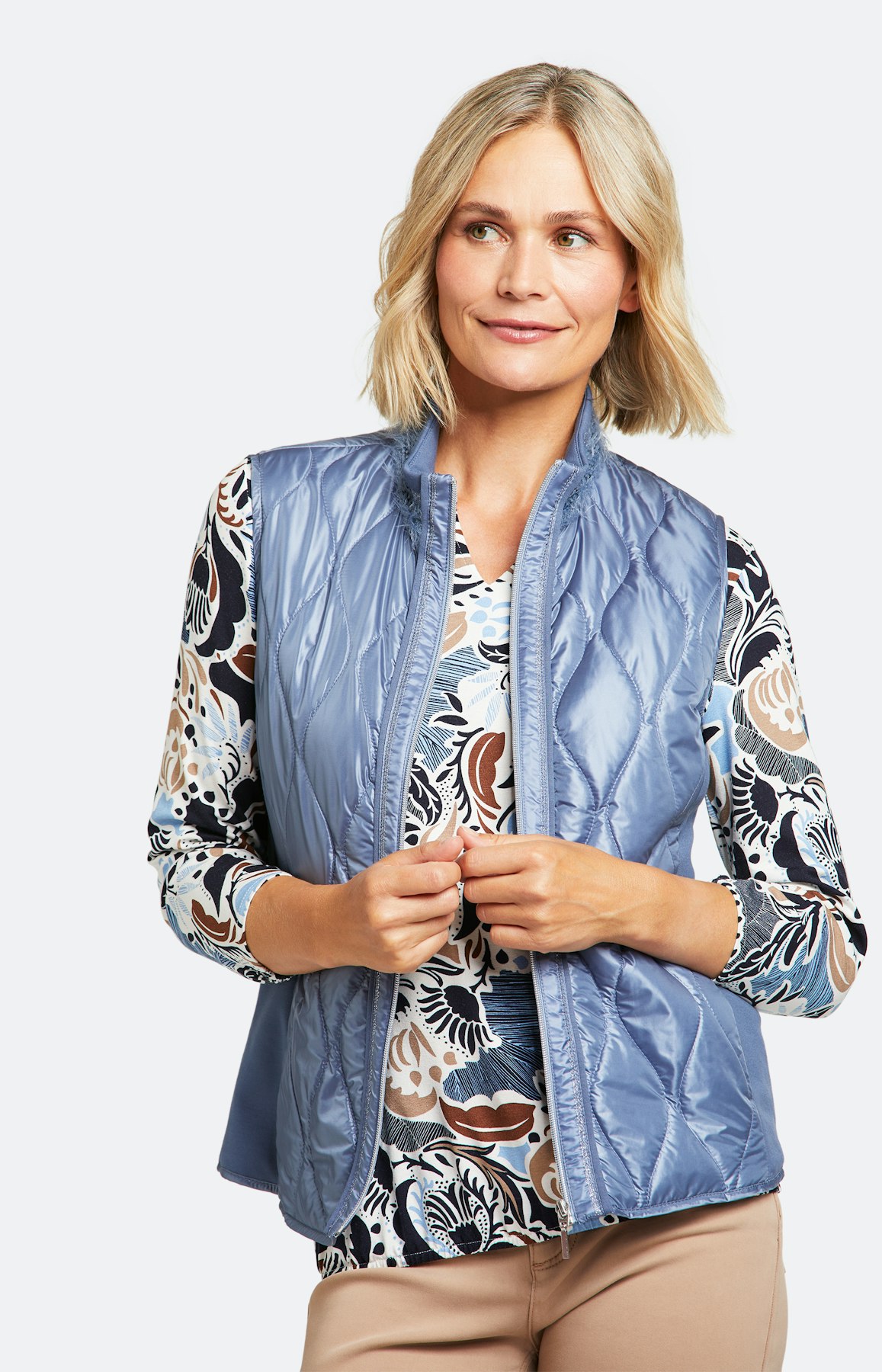 Stepp-Weste mit Stehkragen