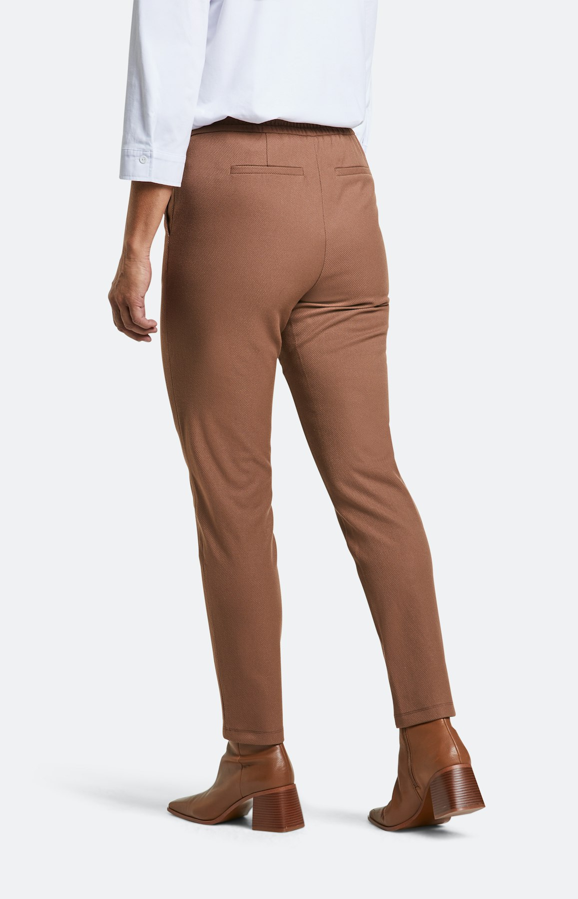 Hose mit schmalem Bein