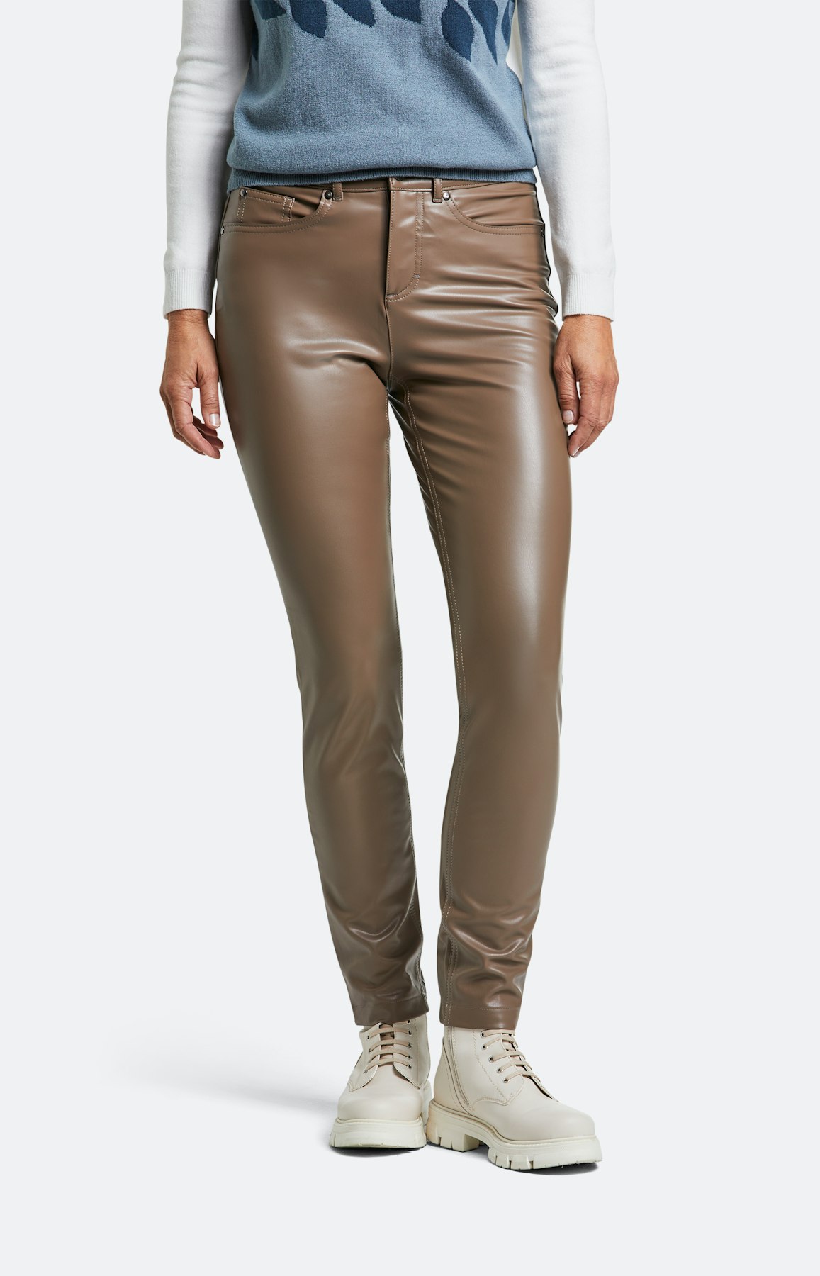 Hose mit schmalem Bein