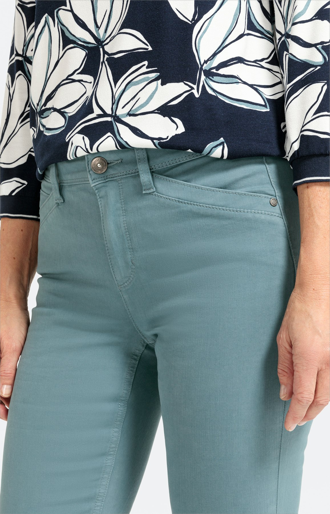 Denim-Hose mit schmalem Bein