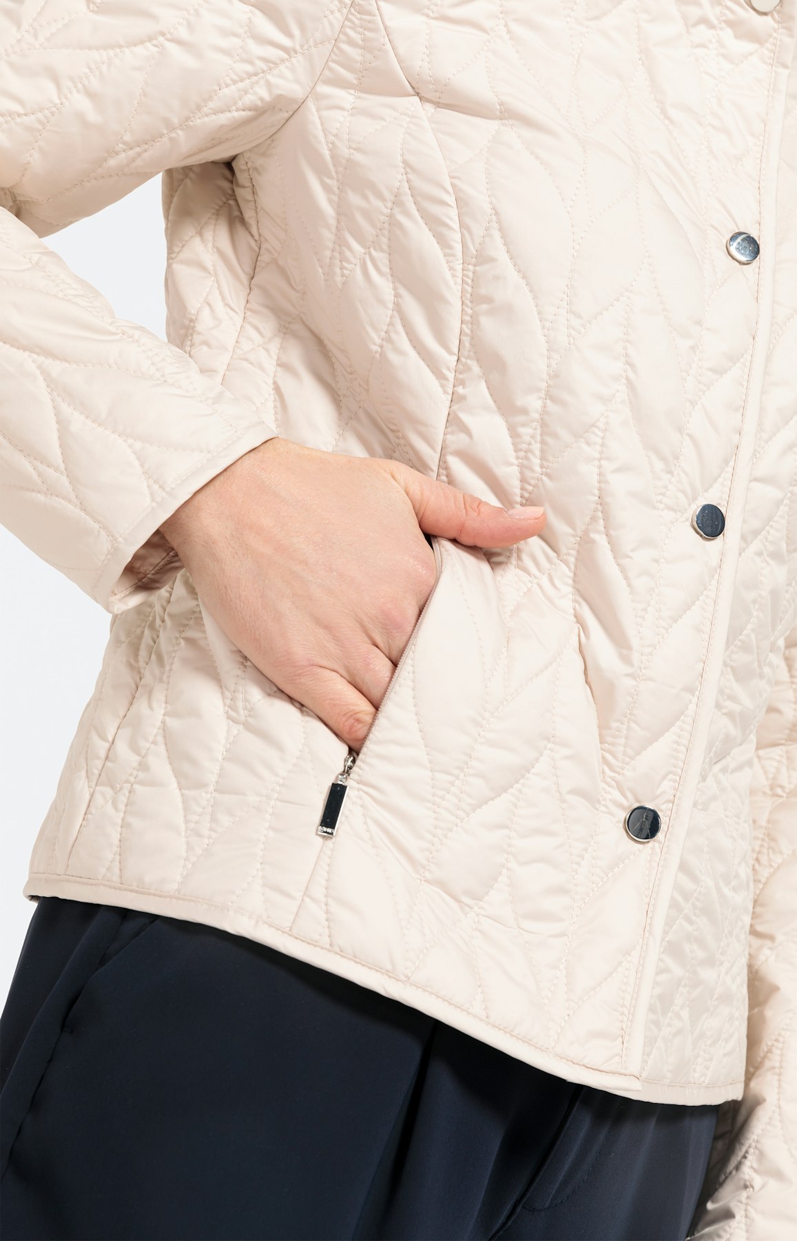 Gesteppte Sommerjacke mit Druckknöpfen