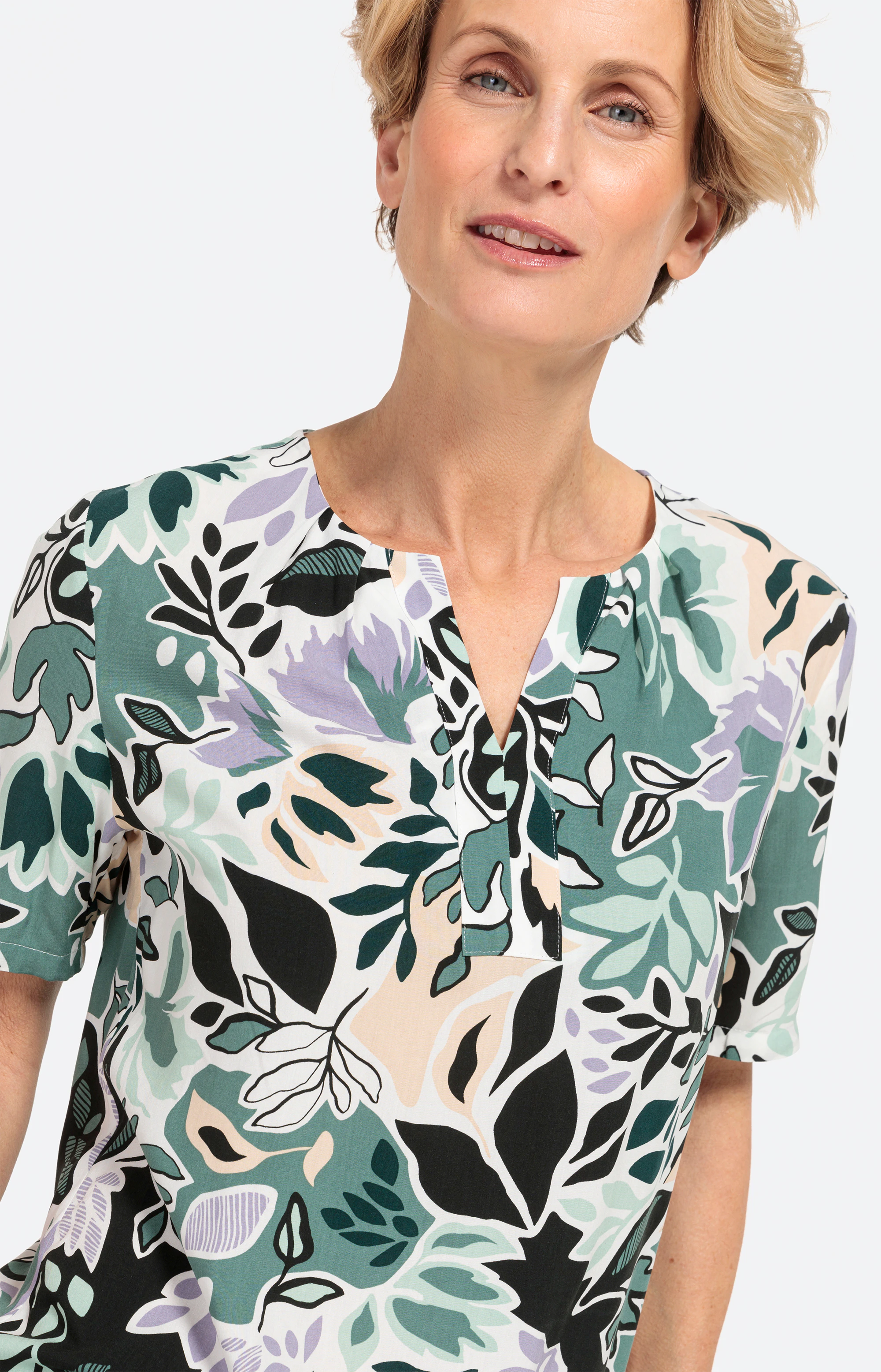 Bluse mit gerafftem Halbarm