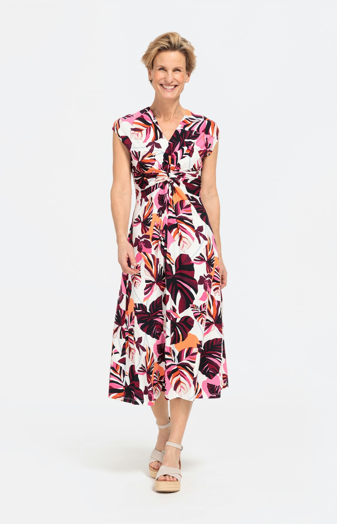 Kurzarm-Jerseykleid mit Blumenmuster