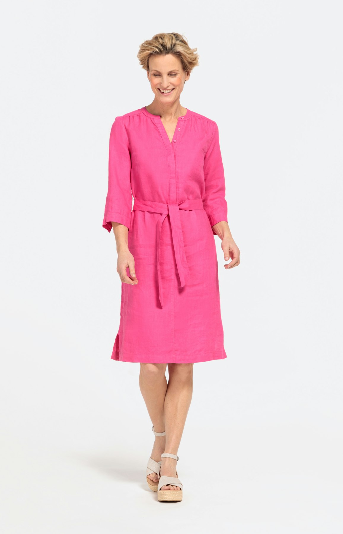 Leinenkleid im Henley-Style