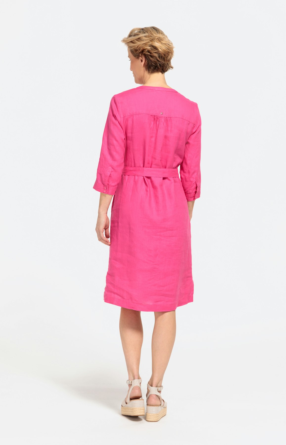 Leinenkleid im Henley-Style