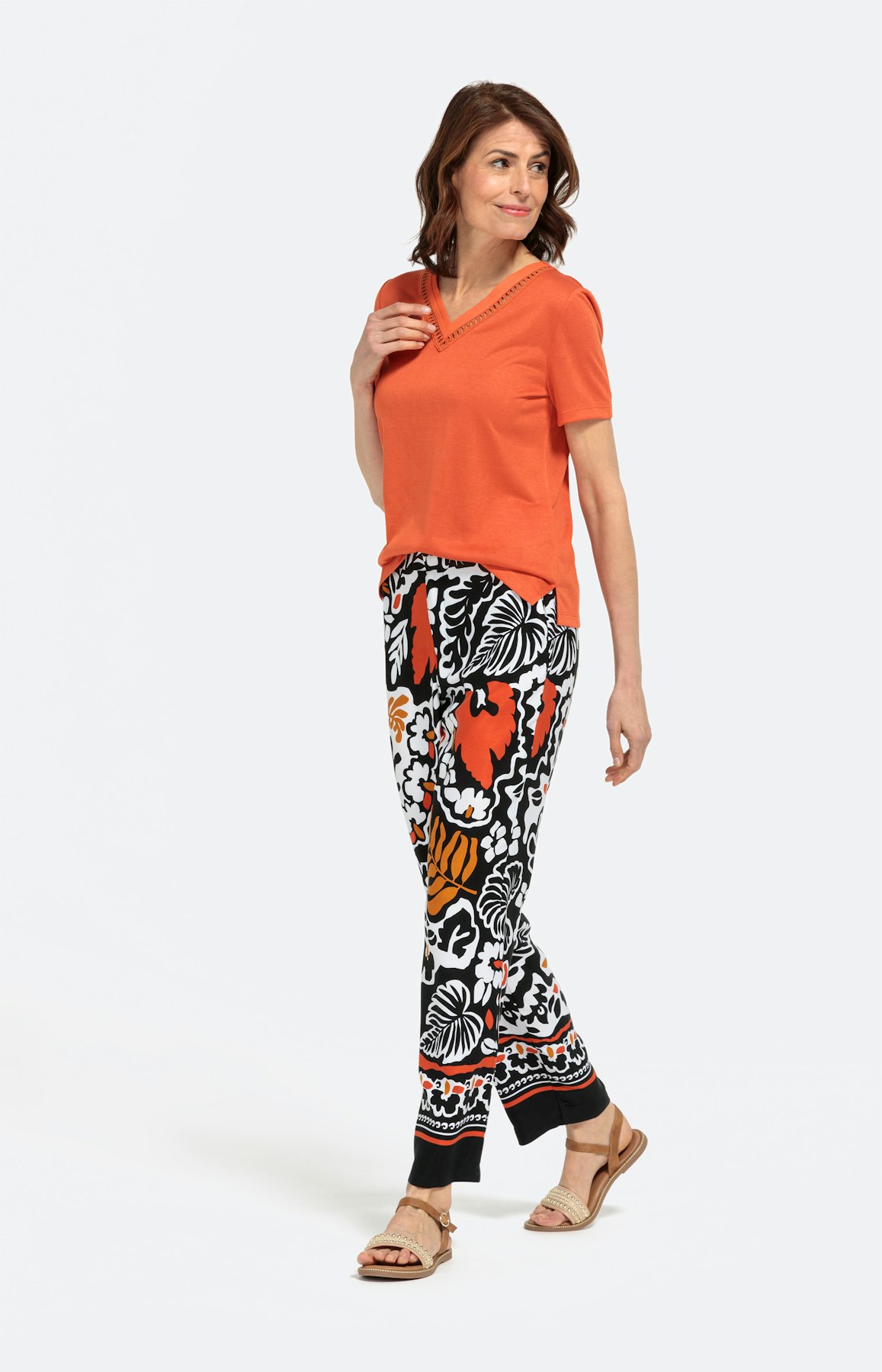 T-Shirt mit dekorativem V-Ausschnitt