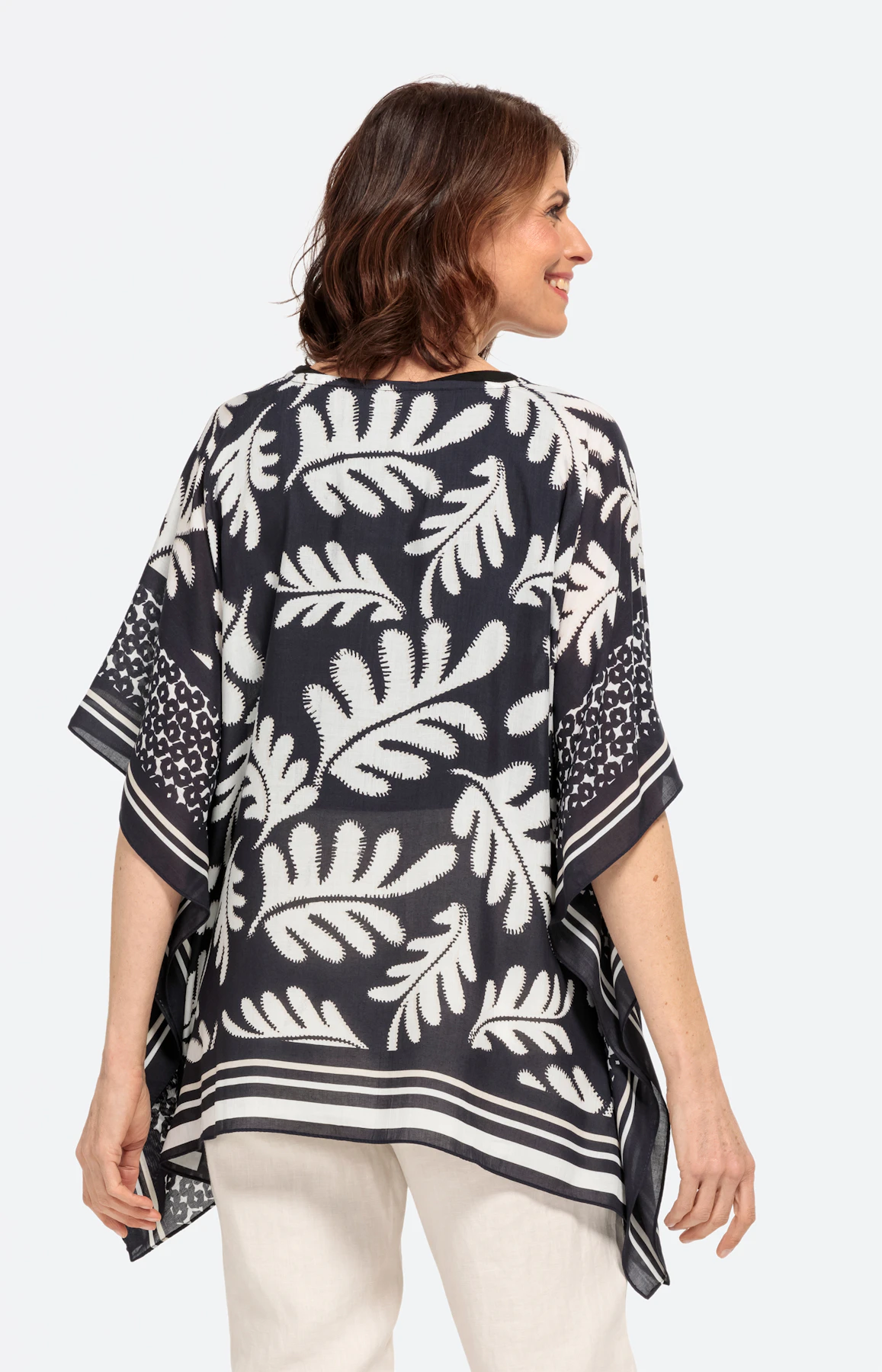 Luftige Tunika mit Blätterprint