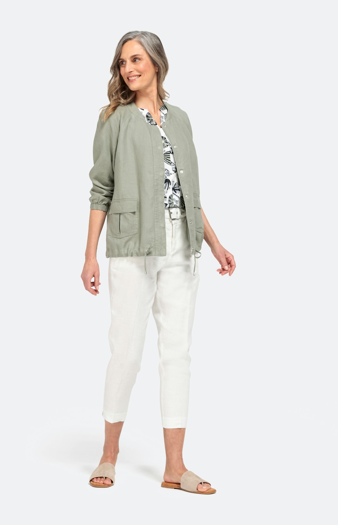 Sportive Sommerjacke aus Leinen