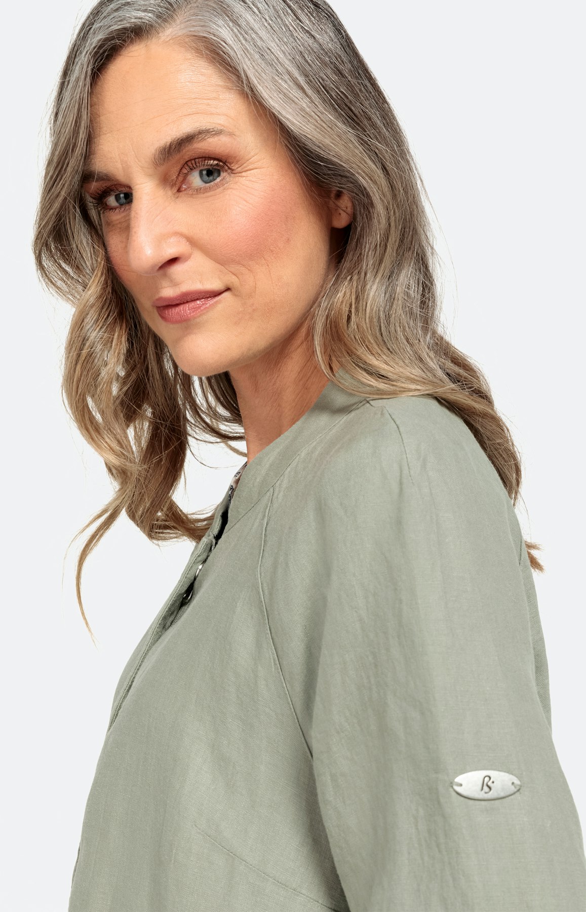 Sportive Sommerjacke aus Leinen