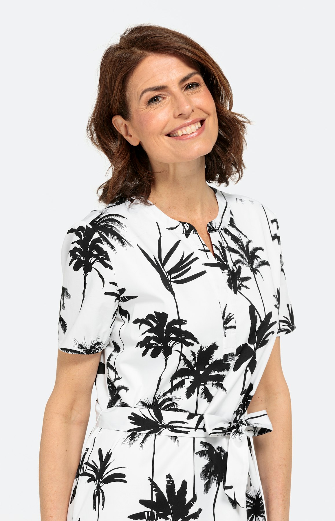 Halbarm-Kleid in Papertouch-Qualität