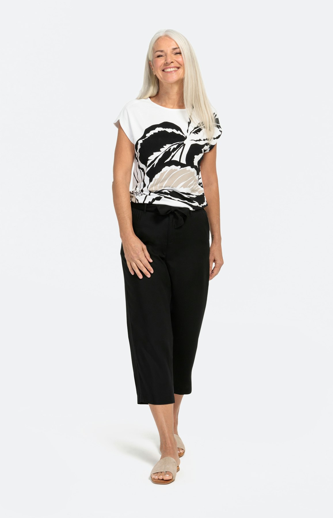 Kurzarm-Shirt mit Palmen-Print vorn