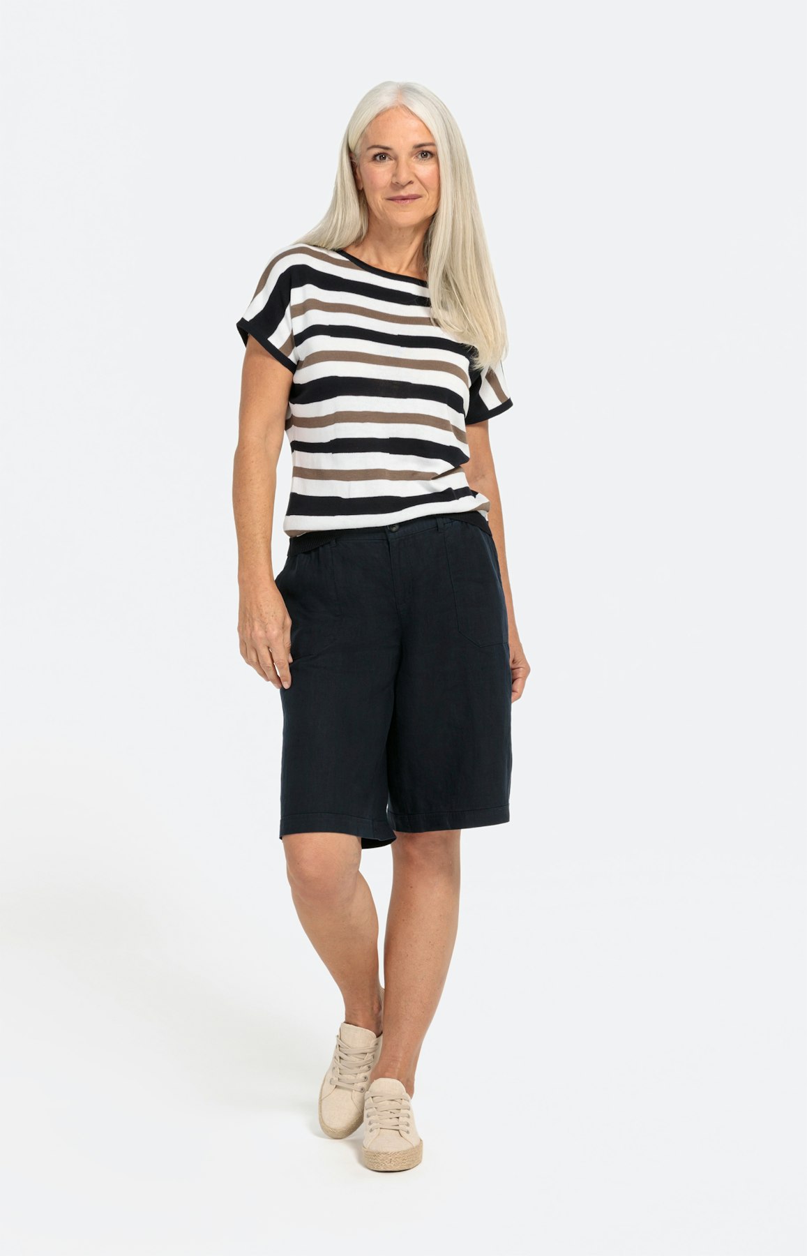 Bermuda aus Leinen mit weitem Bein