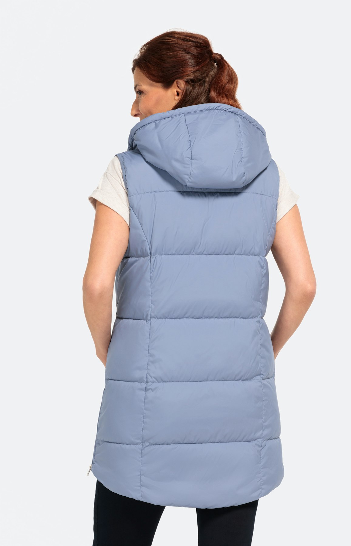 Lange Weste mit Wattierung und Kapuze