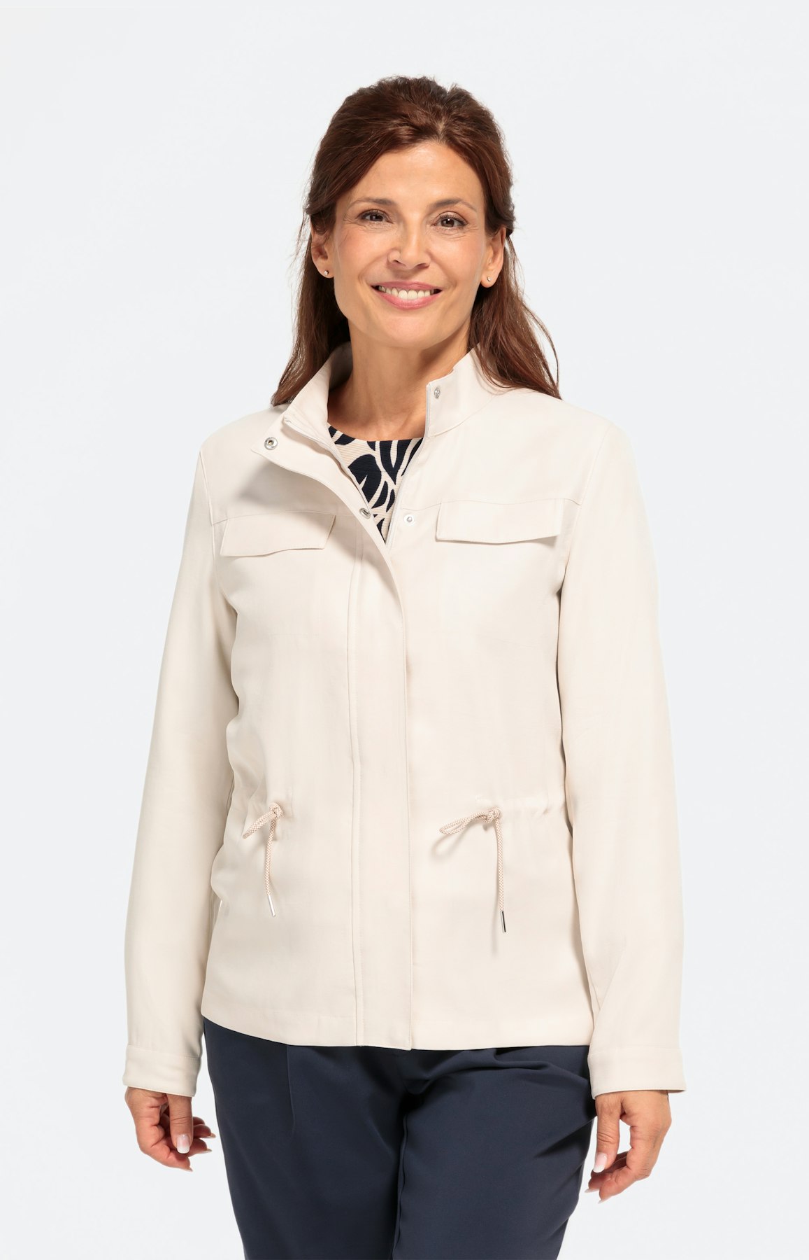 Weiche Sommerjacke mit Zugband