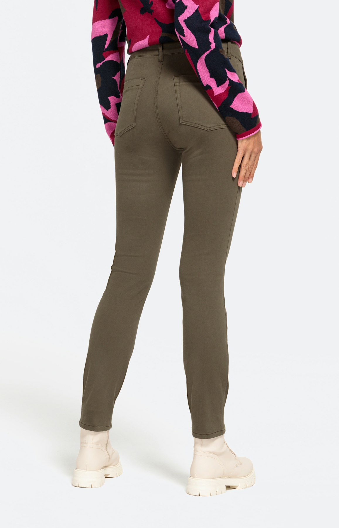 Jeans mit aufgesetzten Taschen 30inch