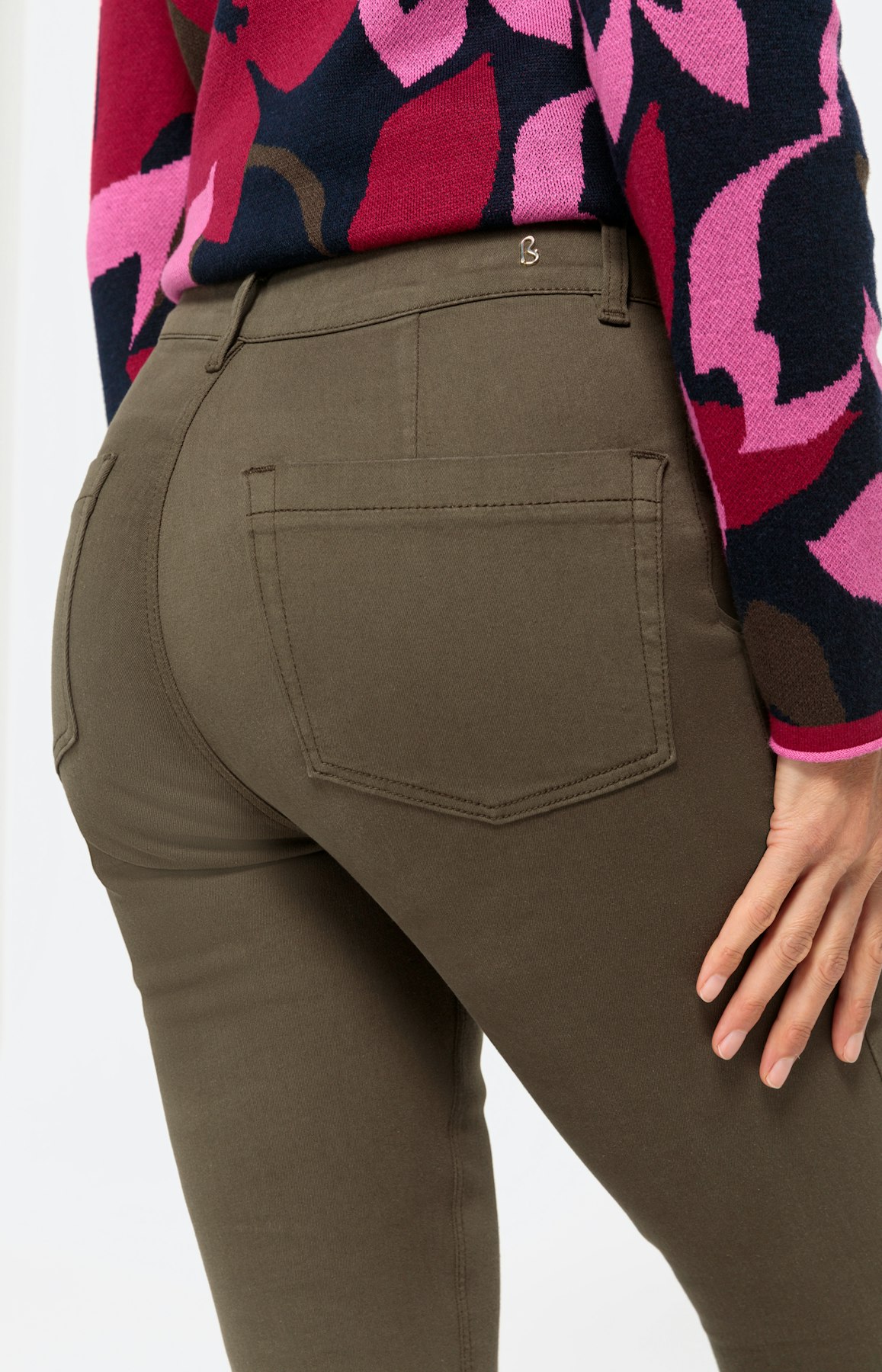 Jeans mit aufgesetzten Taschen 30inch