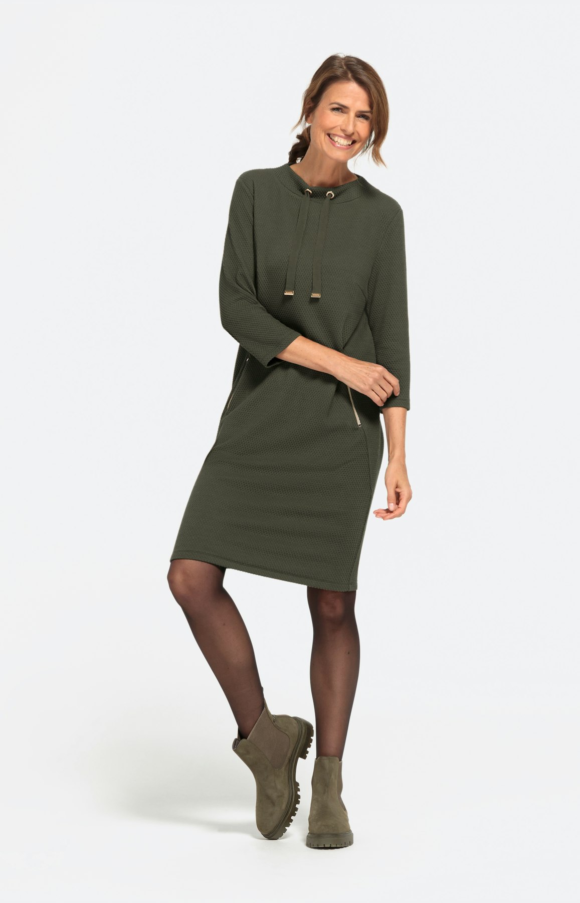 Strukturiertes Kleid mit 3/4-Ärmel