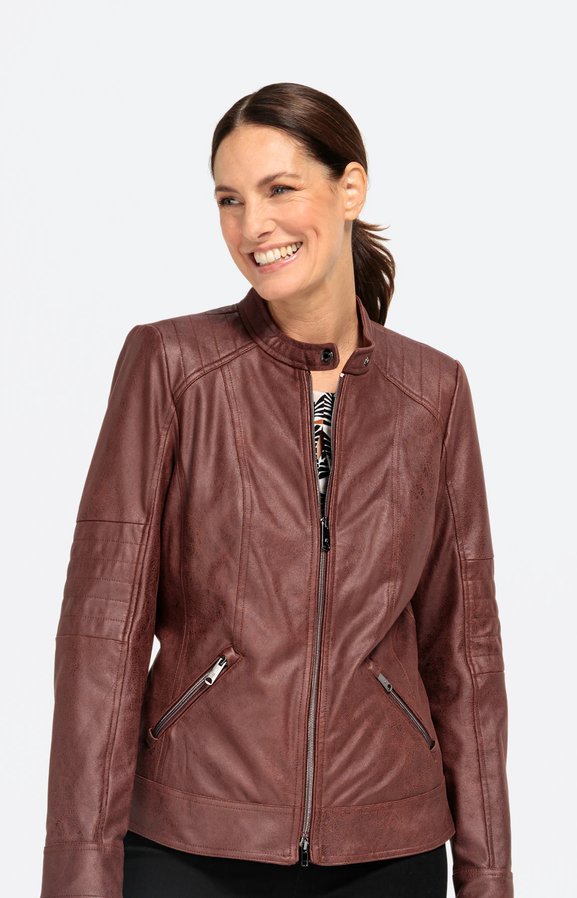 Taillierte Jacke in Lederoptik