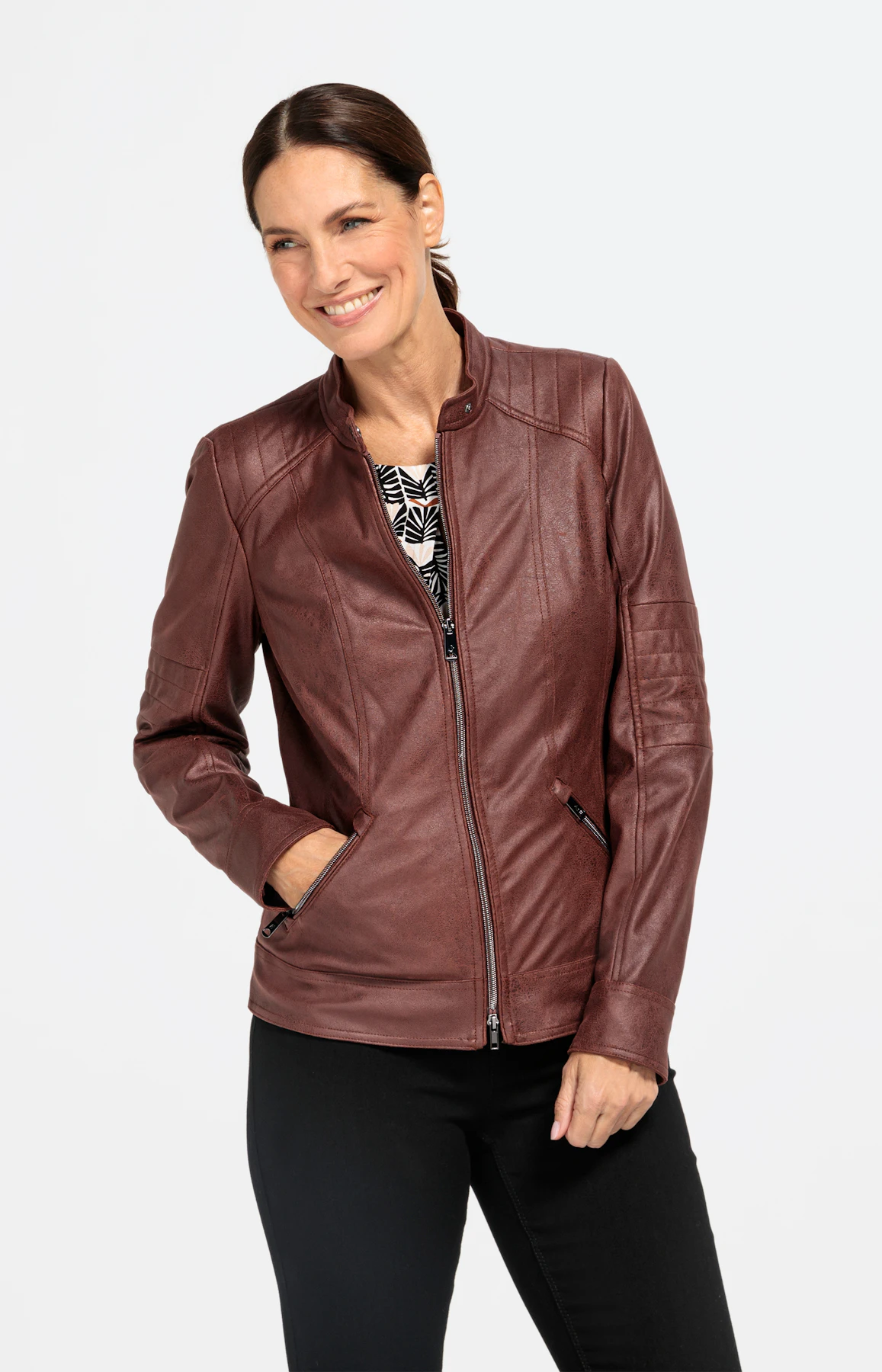 Taillierte Jacke in Lederoptik