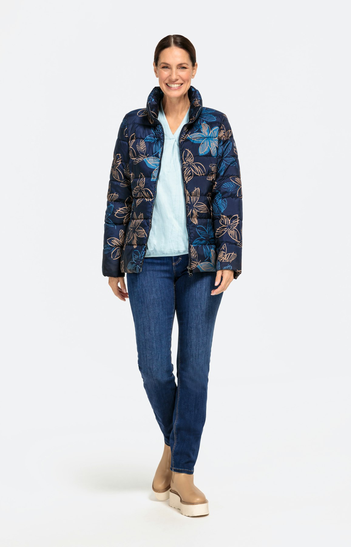 Steppjacke mit Blumenmuster