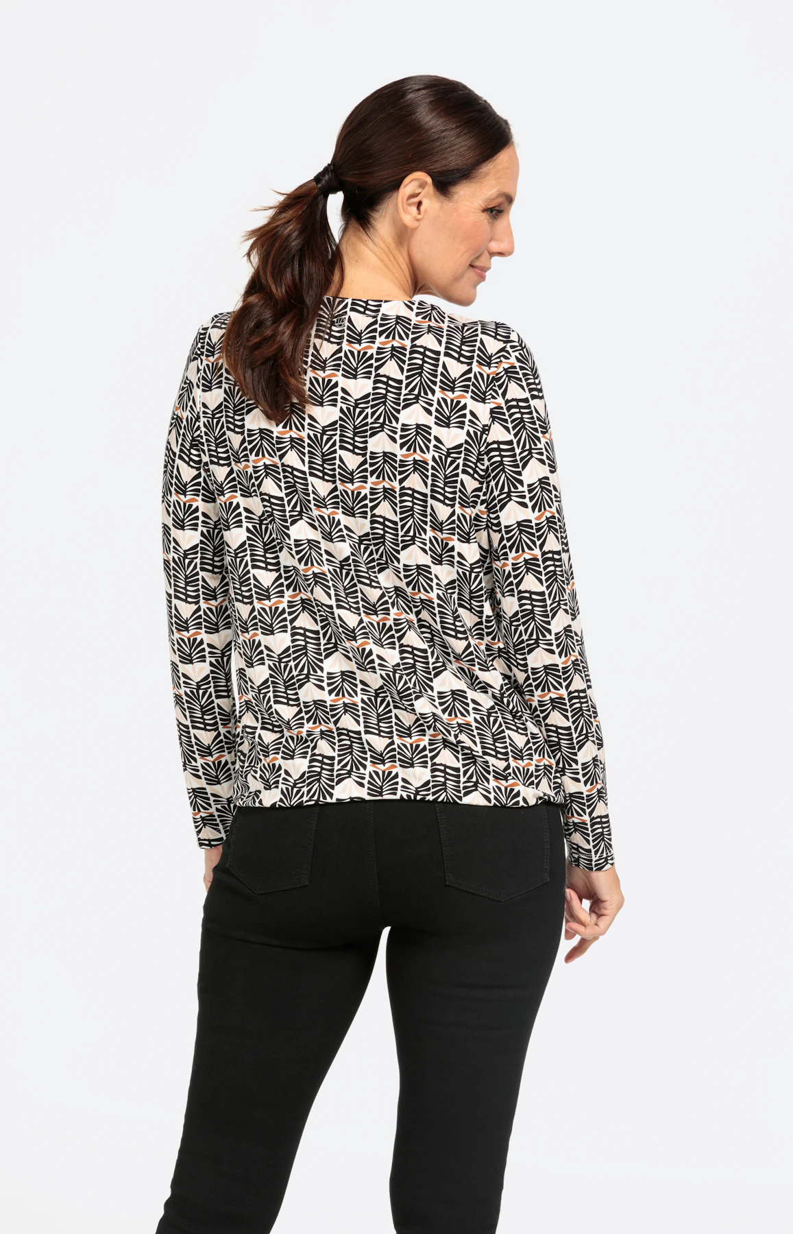 Langarmshirt mit Falten am Ausschnitt