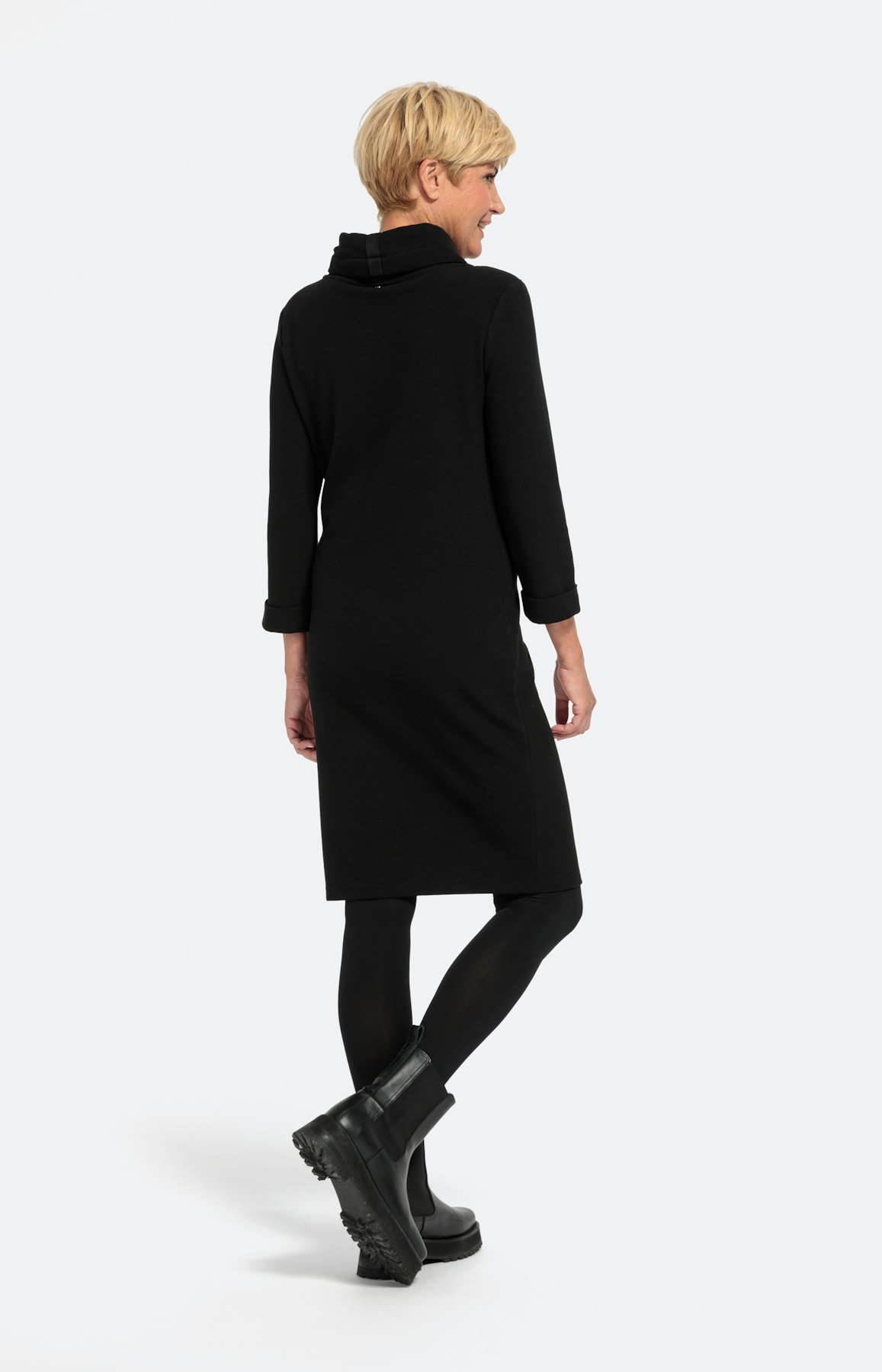 Sweatkleid mit hohem Kragen