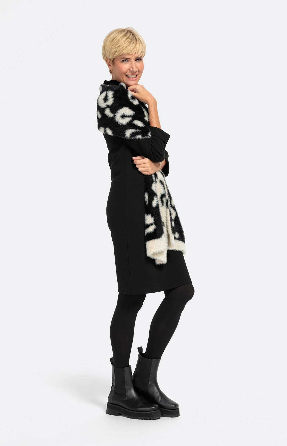 Sweatkleid mit hohem Kragen