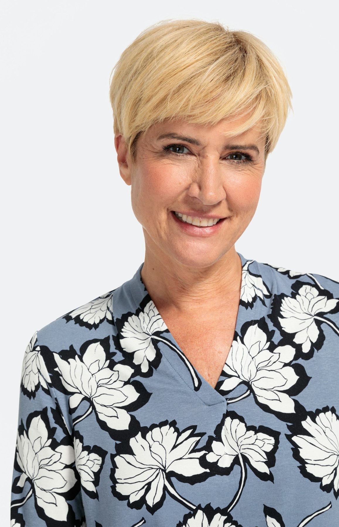 Florales Langarmshirt mit V-Ausschnitt