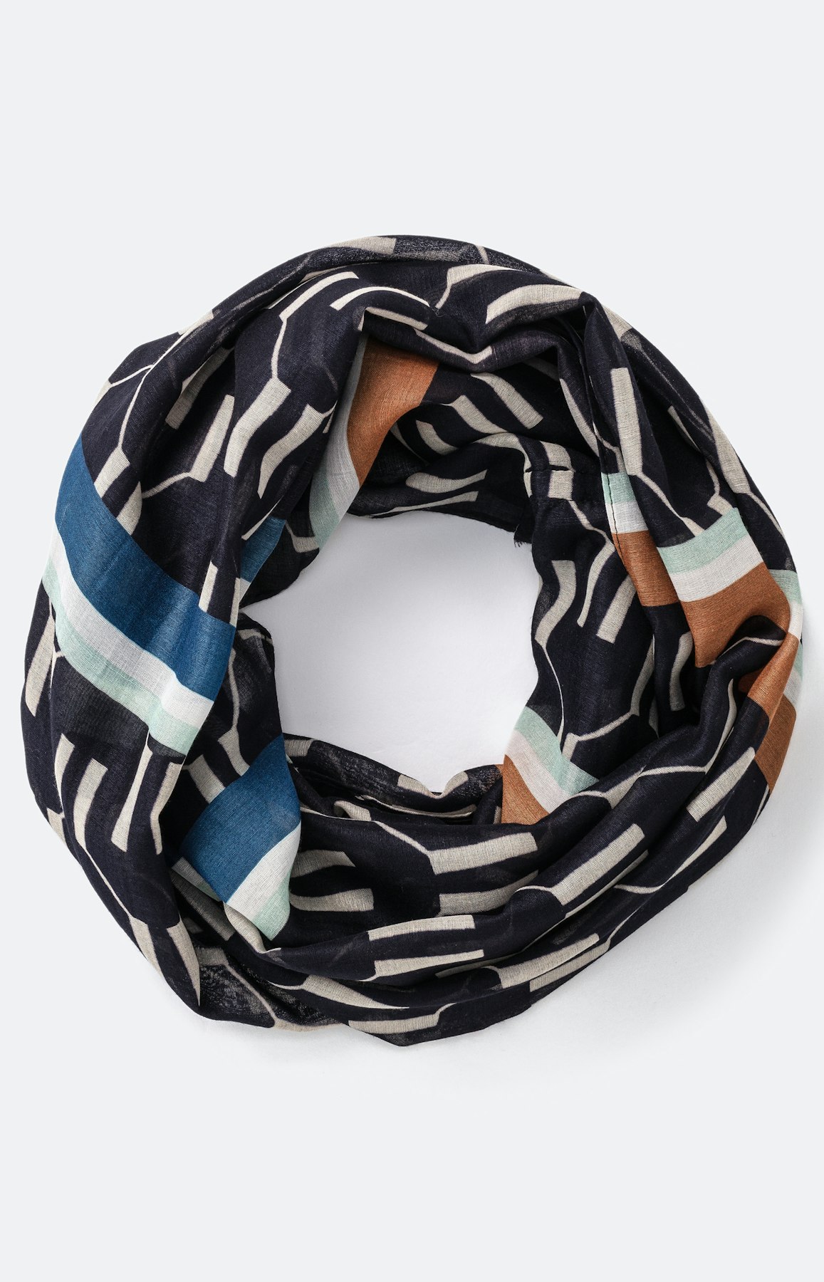 Grafisch gemusterter Loop-Schal