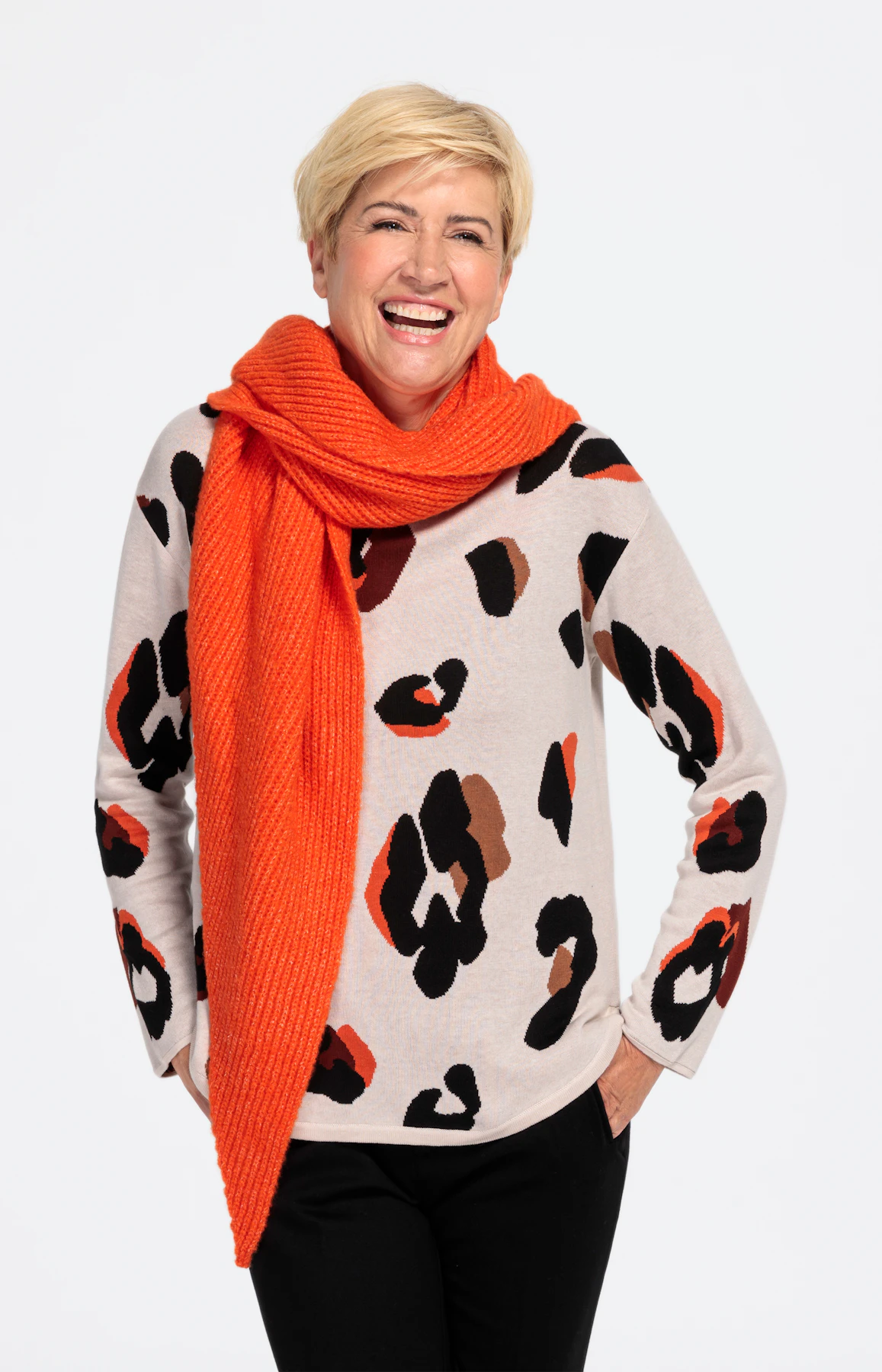 Strickschal im Uni-Design