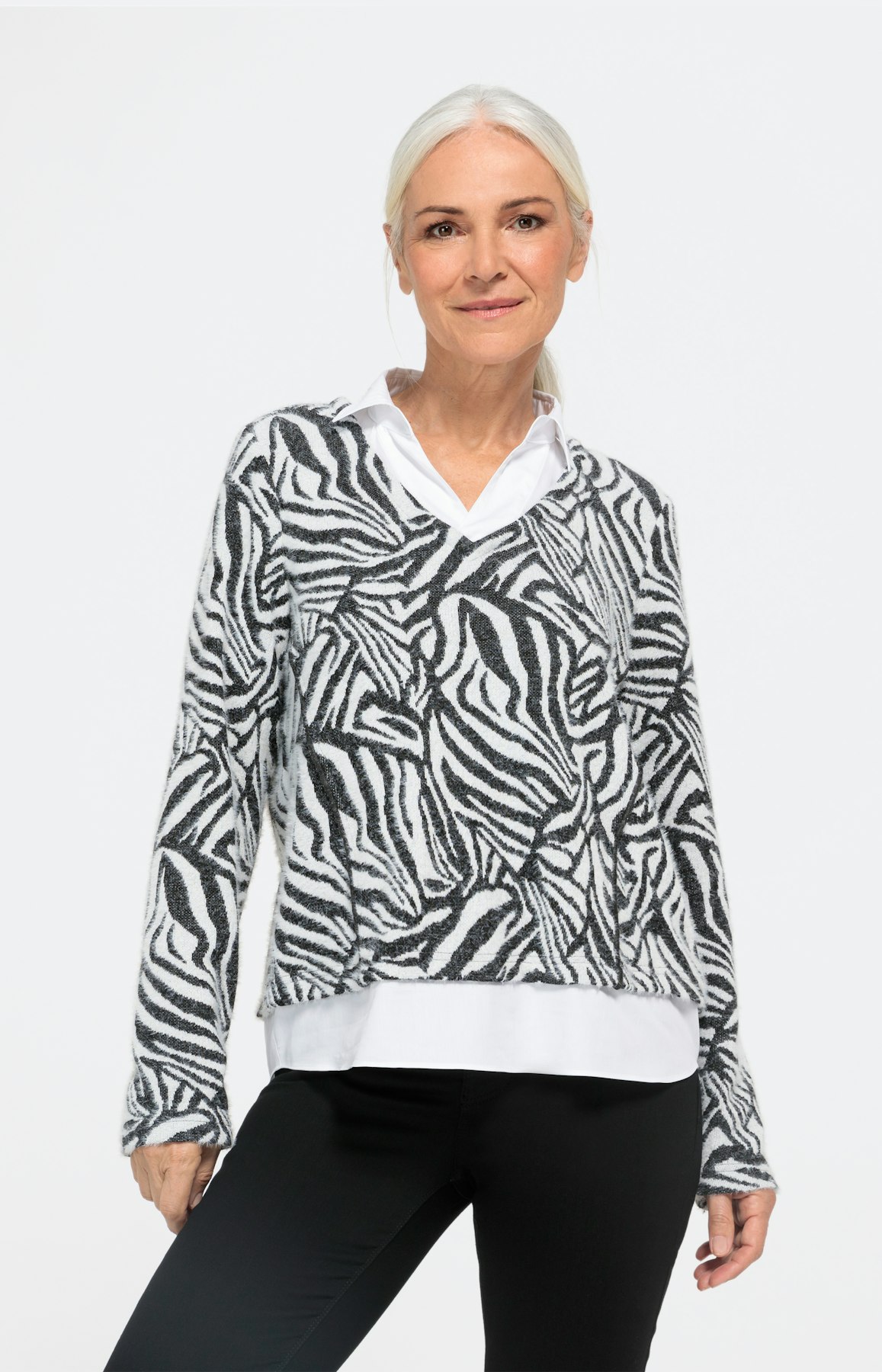 Weicher Strickpullover im Lagenlook