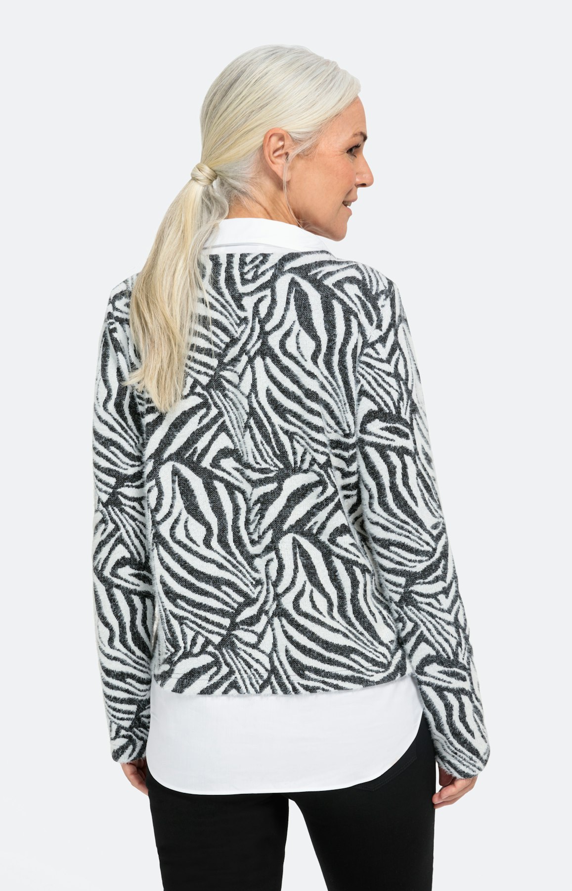 Weicher Strickpullover im Lagenlook