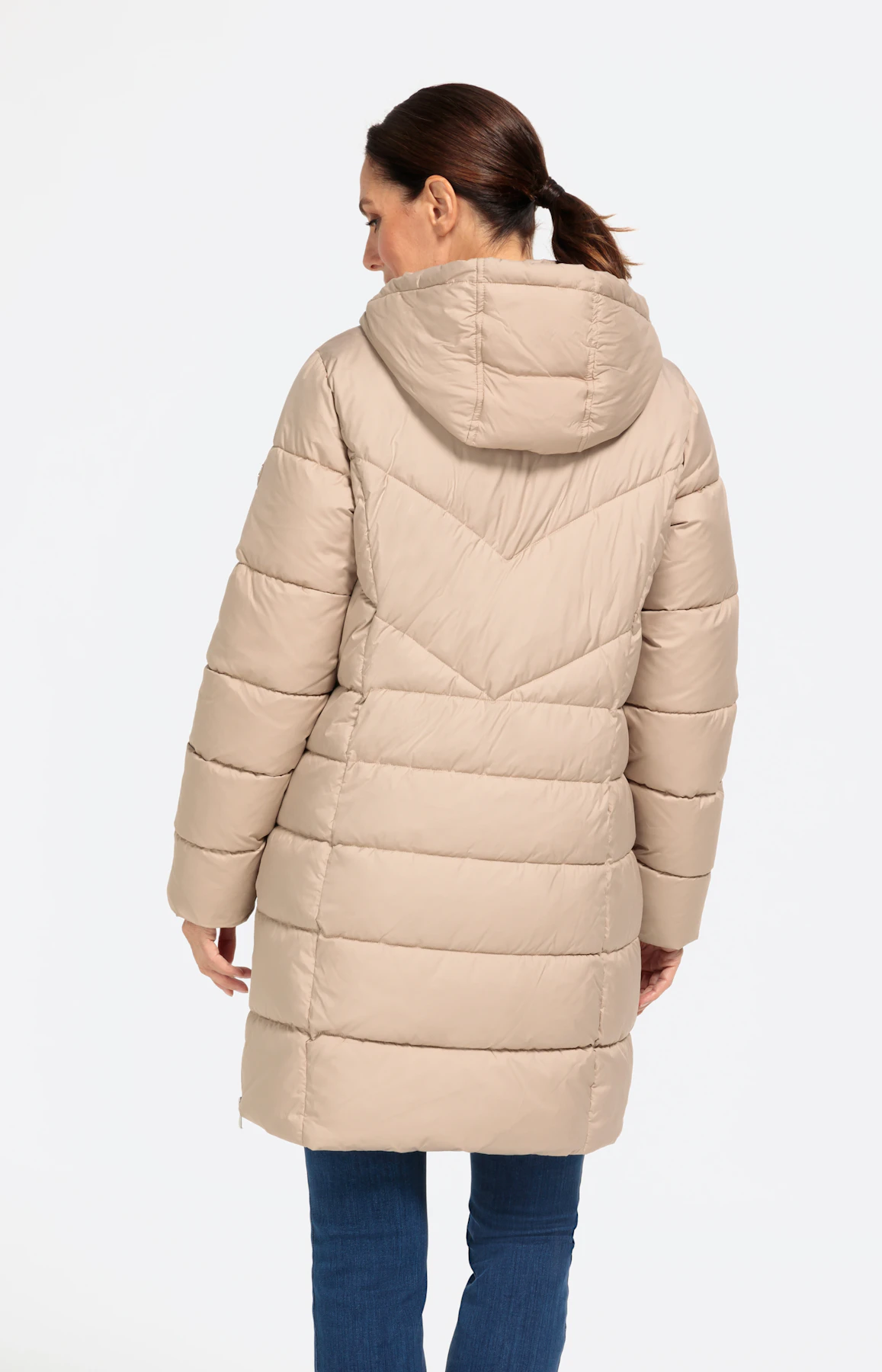 Steppmantel mit Kapuze und hohem Kragen