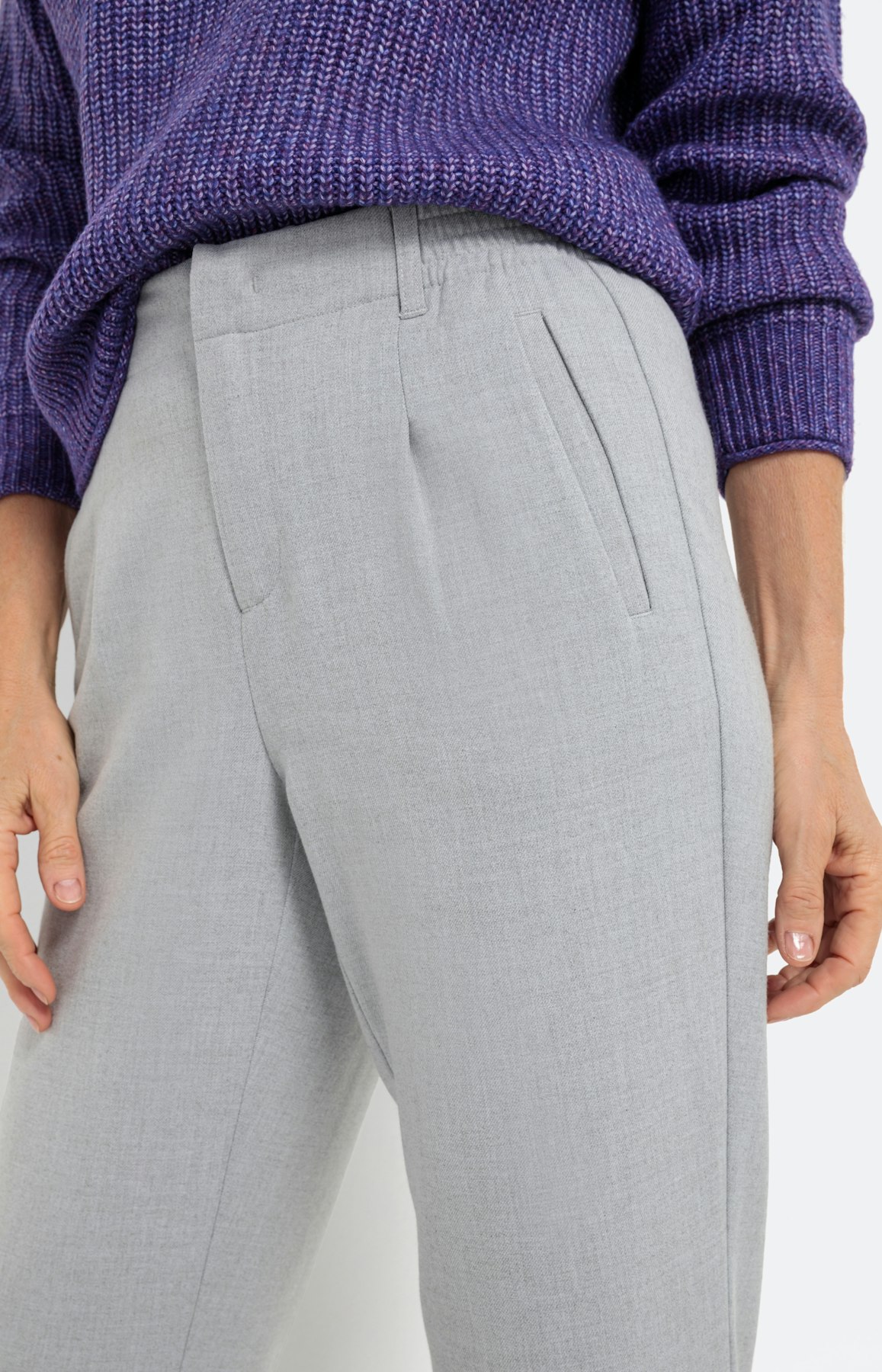 Zigarettenhose mit elastischem Bund