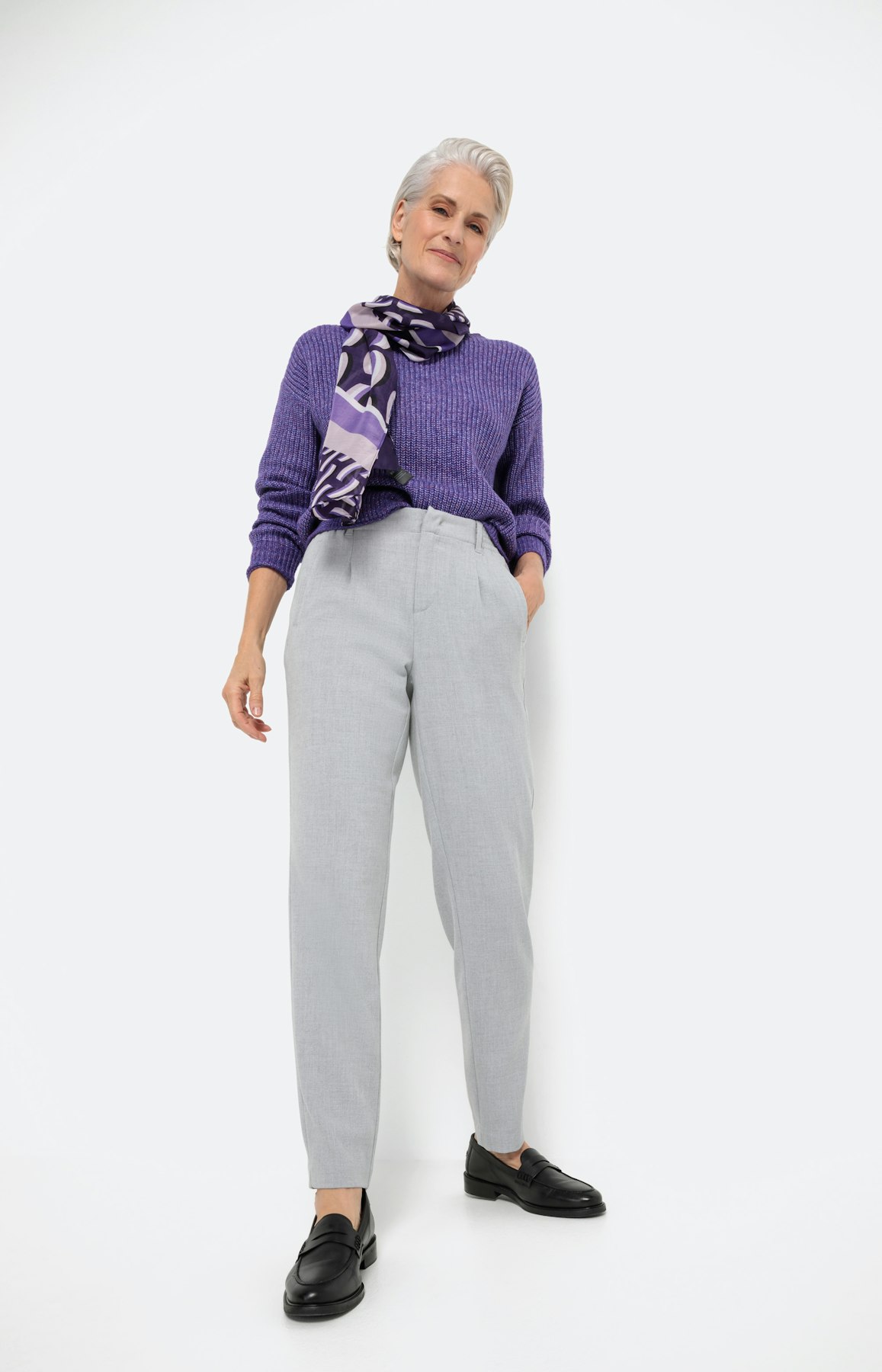 Zigarettenhose mit elastischem Bund