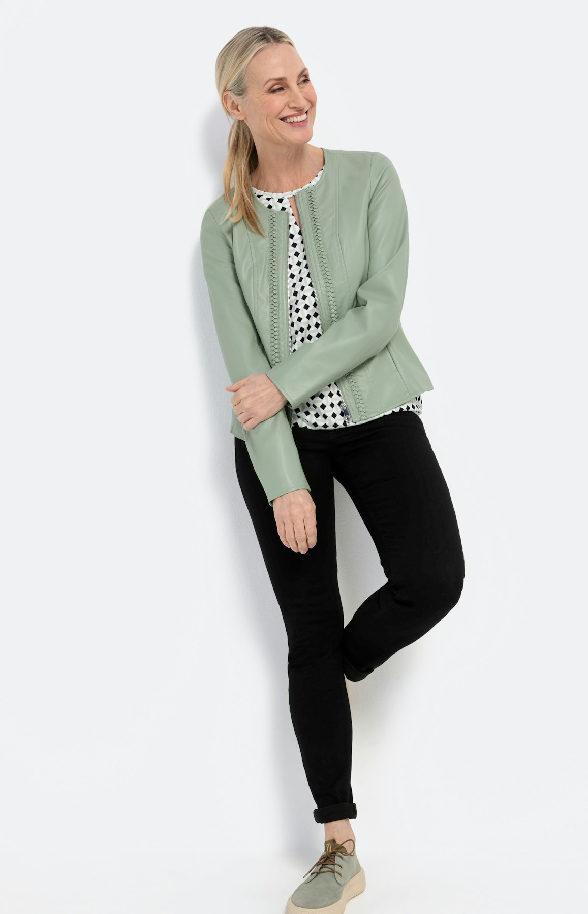 Korte Blazer in lederen optiek