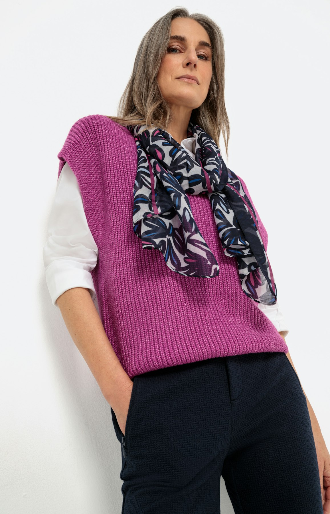 Botanisch gemusterter Schal