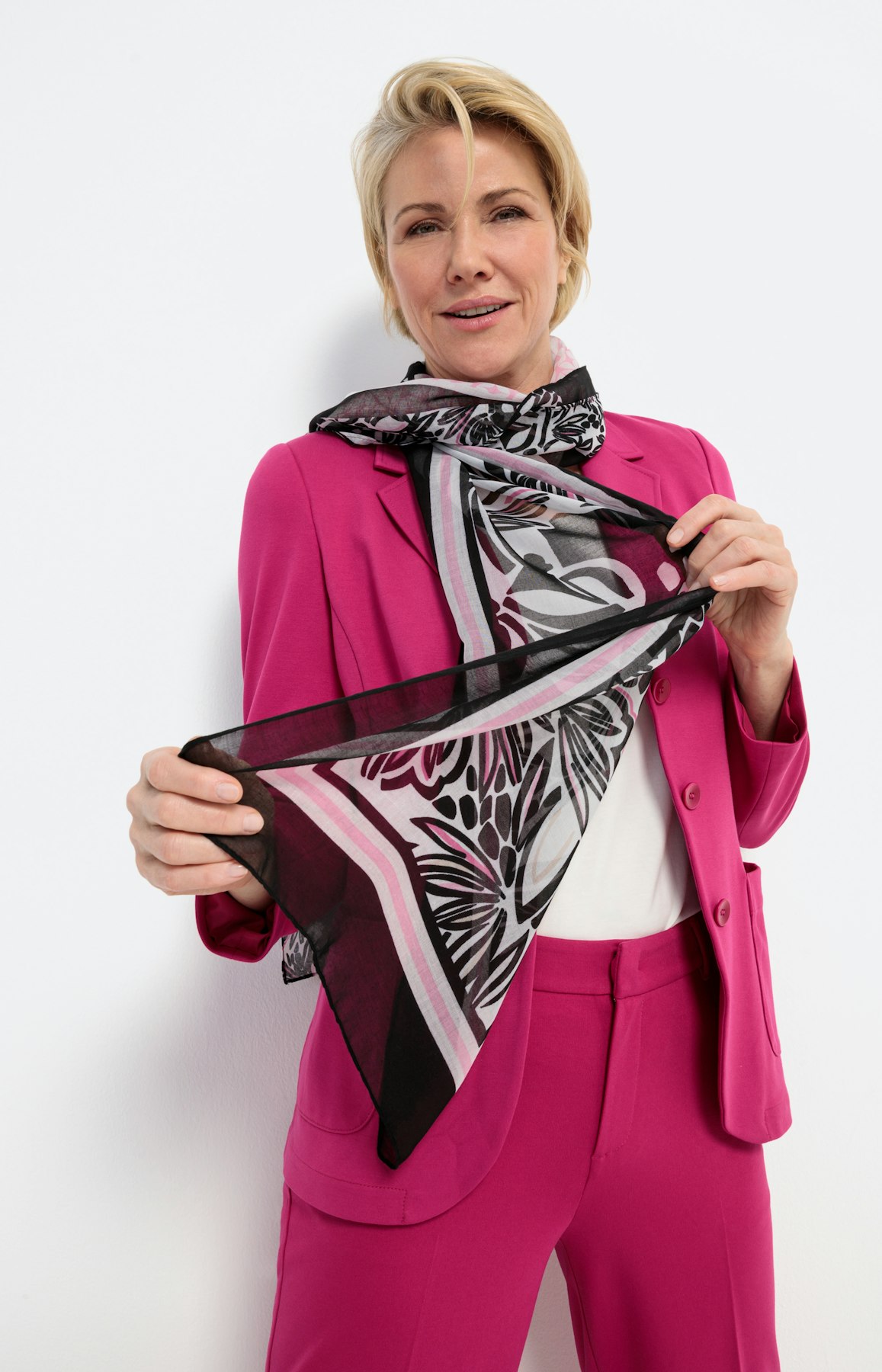 Sjaal in een mix van motieven