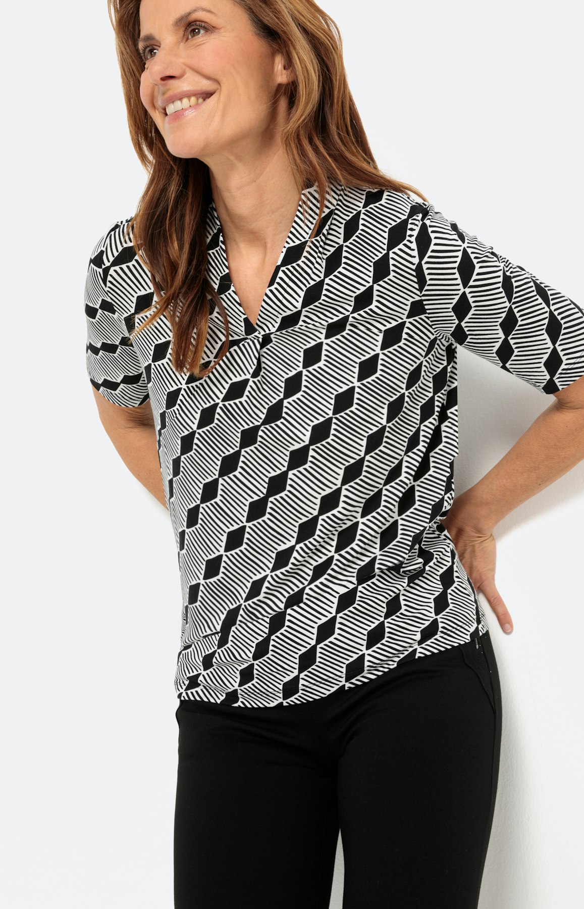 T-shirt met een V-hals en korte mouwen