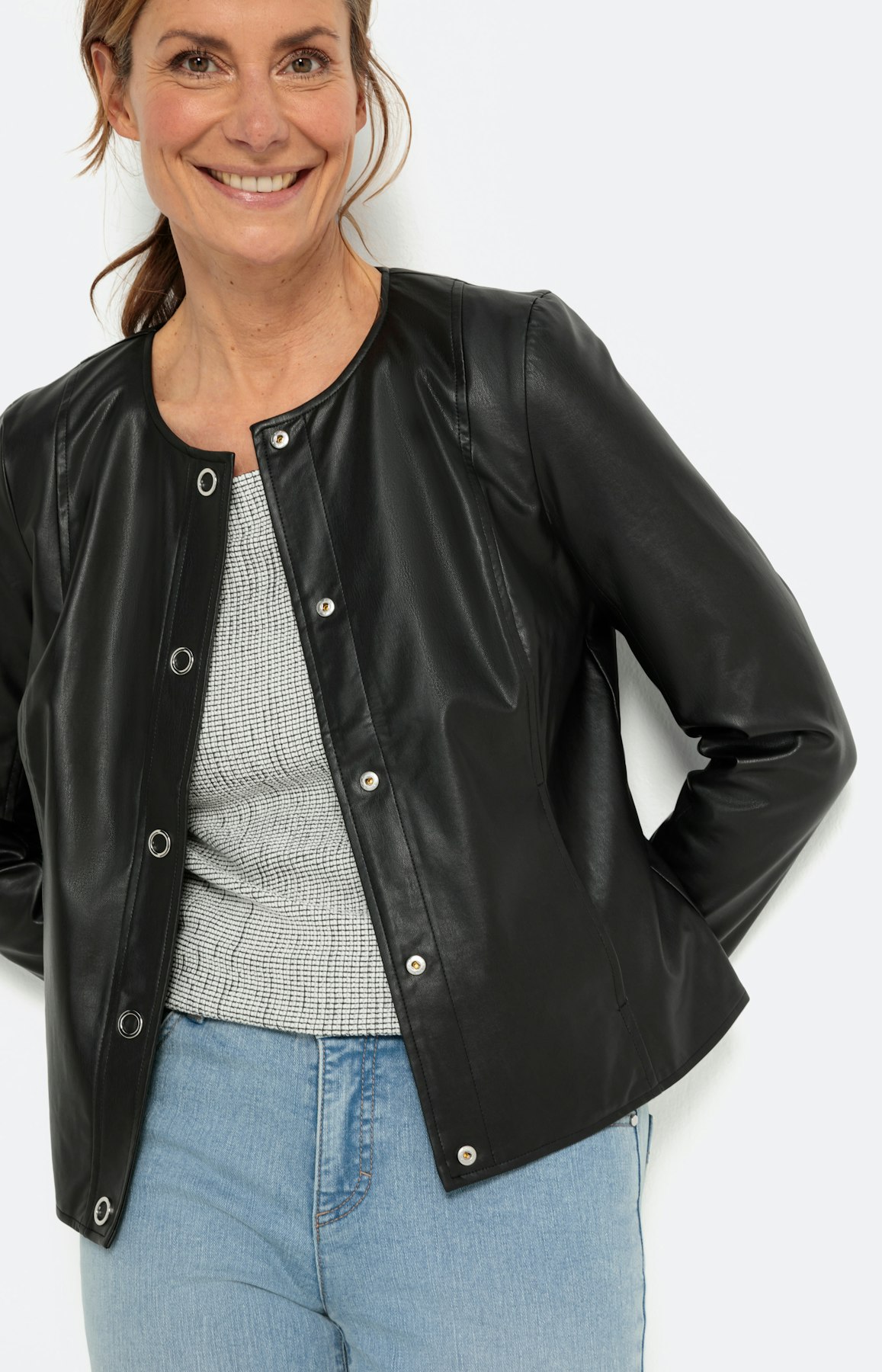 Bikerjas in lederen optiek