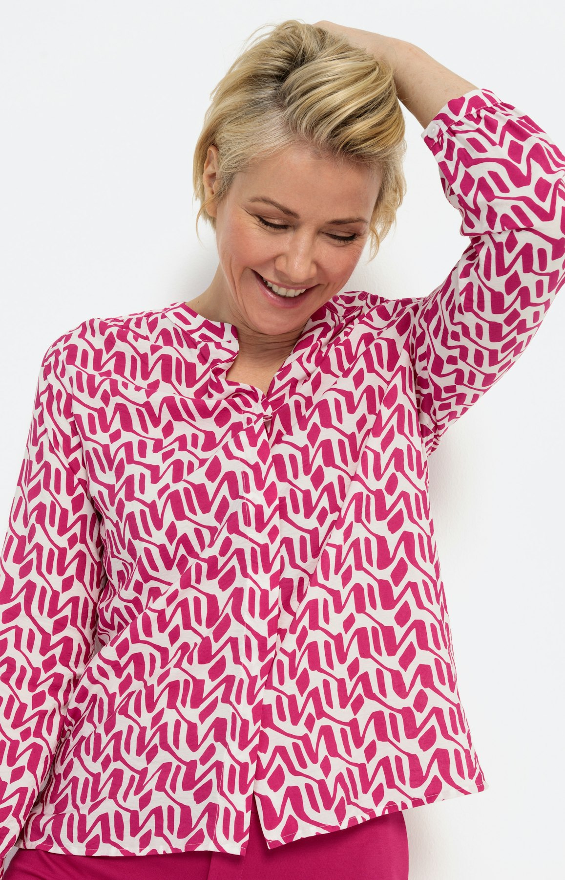 Gemusterte Bluse mit langem Arm